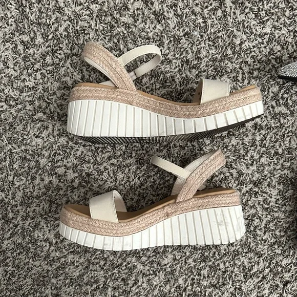 Shoe Bundle - Picture 7 of 12